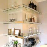 Облицовка полок зеркалами с полировкой. От 2700 рублей/кв.м.