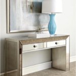 Мебельная консоль облицованная зеркалами 4мм с полировкой. Стоимость зеркал от 2700 рублей/кв.м.