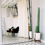 Напольное зеркало в металлической раме. От 26800 рублей/шт